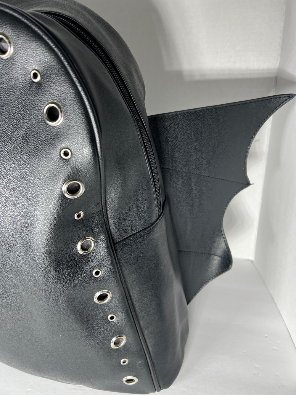 Bioworld Batwing Backpack Black - Picture 2 of 8